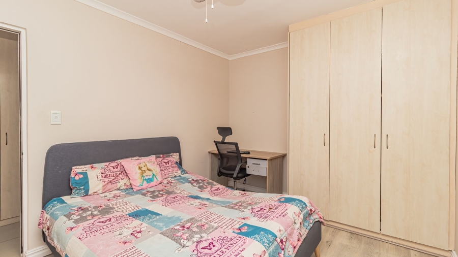 4 Bedroom Property for Sale in Flamingo Vlei Western Cape